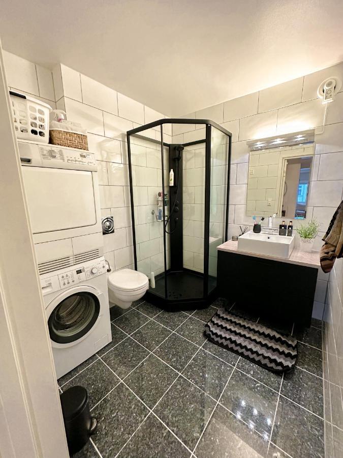 Apartment Central - 2 Bedrooms - 2 Bathrooms - Balcony - Parking - Close To Ons Stavanger