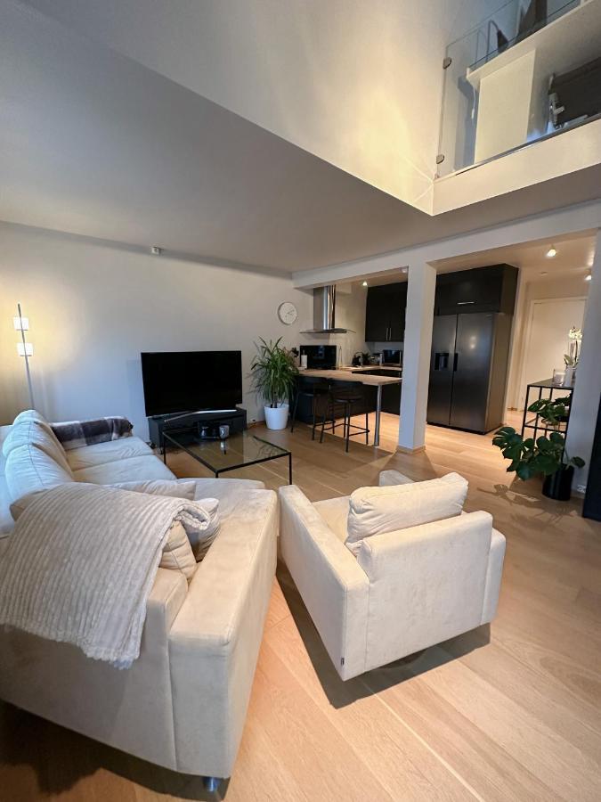 Central - 2 Bedrooms - 2 Bathrooms - Balcony - Parking - Close To Ons *