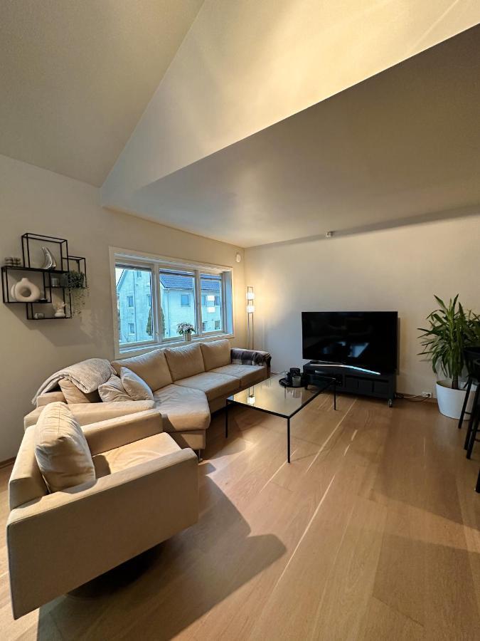 Apartment Central - 2 Bedrooms - 2 Bathrooms - Balcony - Parking - Close To Ons Stavanger